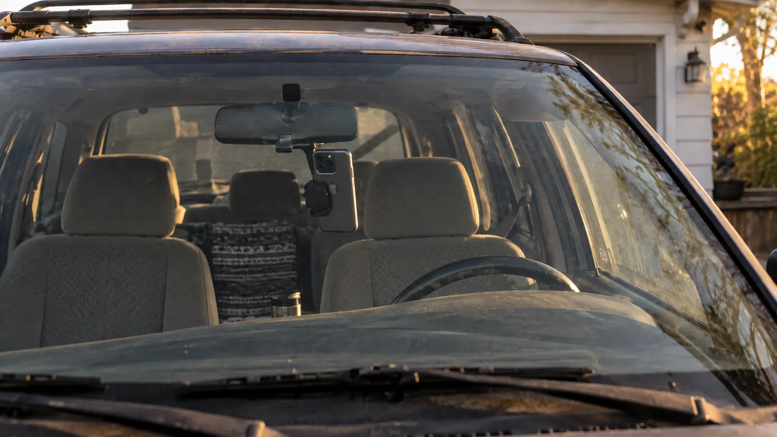 Miracase Magnetic Car Mount Review: Six Months on Rough Roads